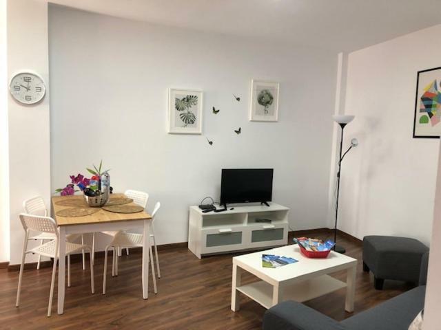 Apartamentos Cerca Del Aeropuerto Ingenio Buitenkant foto